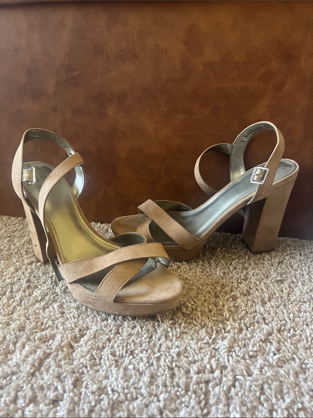 Worthington Tan Suede Block Heel Sandals